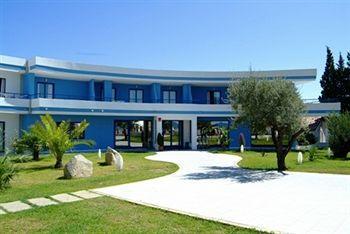 Hotel Club Cala Longa Montauro Exterior foto